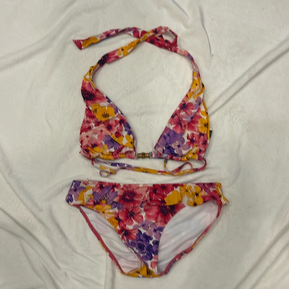 Triangle ruffle bikini.  Floral print.  Laundry, size small